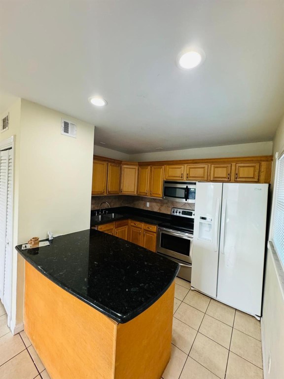 Goldcrest Condo - Residential Lease