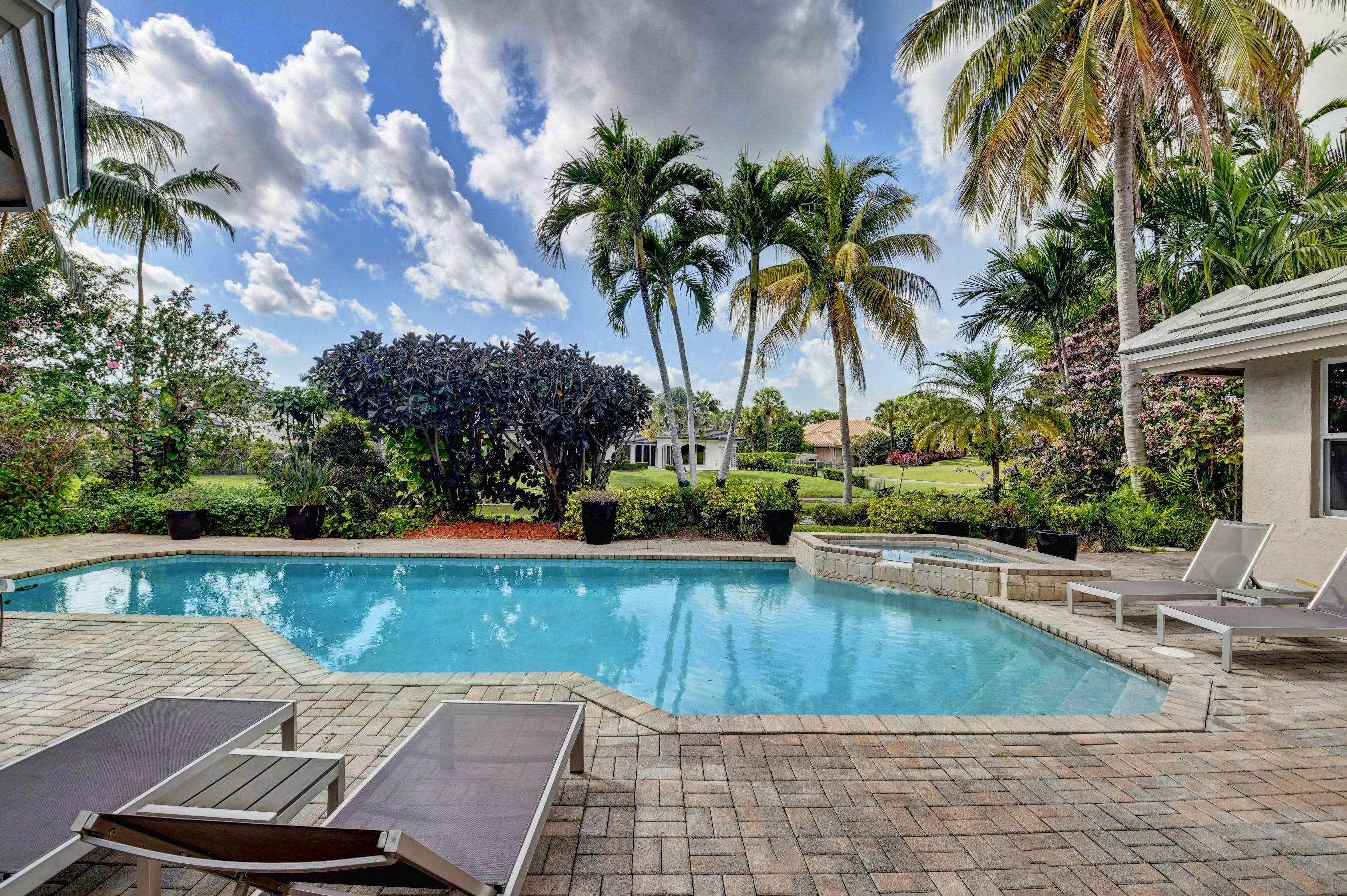 ST ANDREWS COUNTRY CLUB - Residential