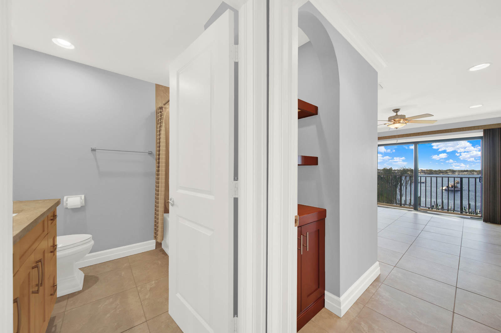 EDGEWATER VILLAS CONDO - Residential