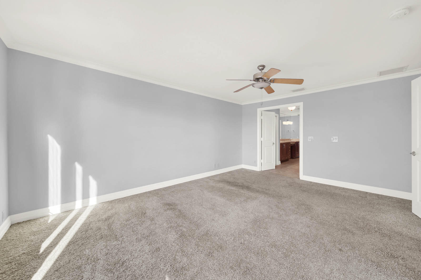 EDGEWATER VILLAS CONDO - Residential