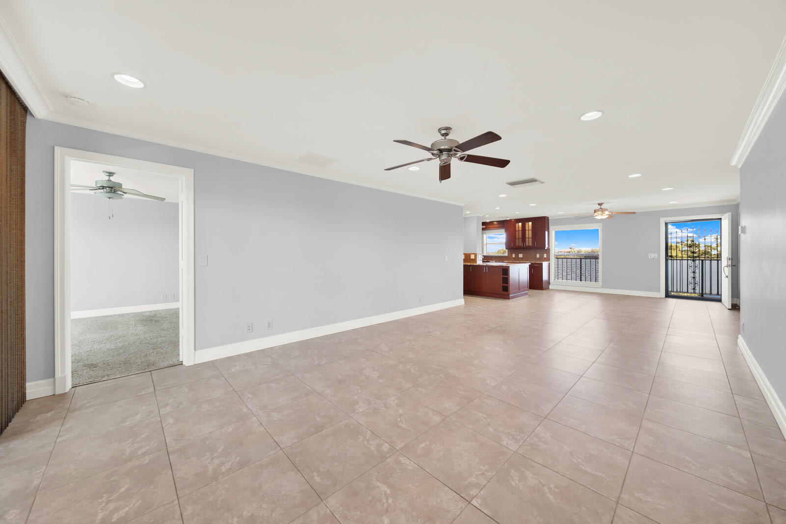 EDGEWATER VILLAS CONDO - Residential