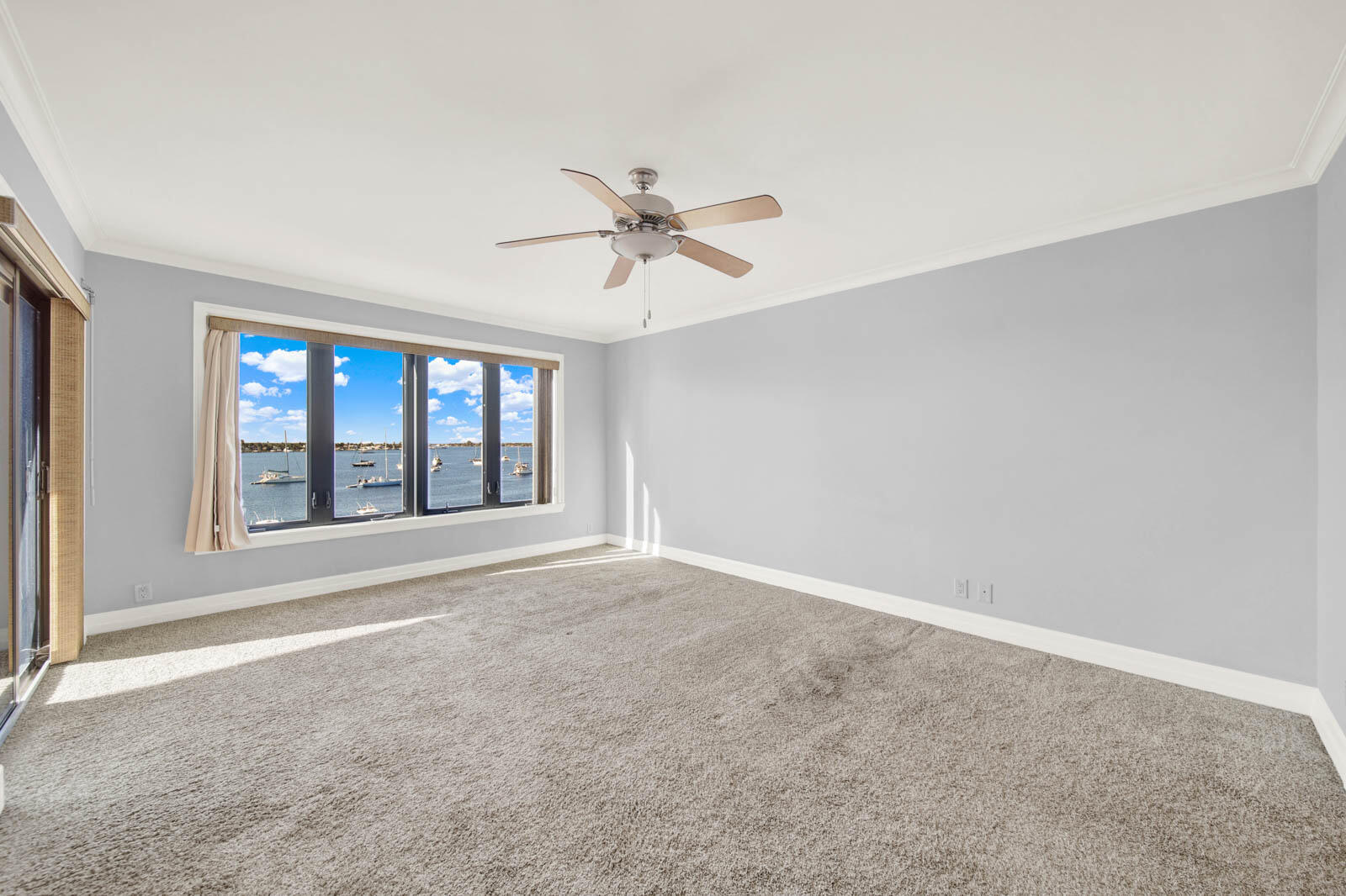 EDGEWATER VILLAS CONDO - Residential