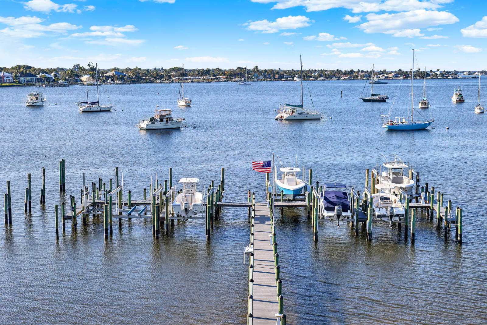 EDGEWATER VILLAS CONDO - Residential