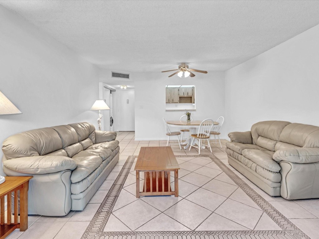 Rio Espana Condominium - Residential