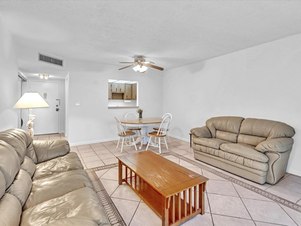 Rio Espana Condominium - Residential