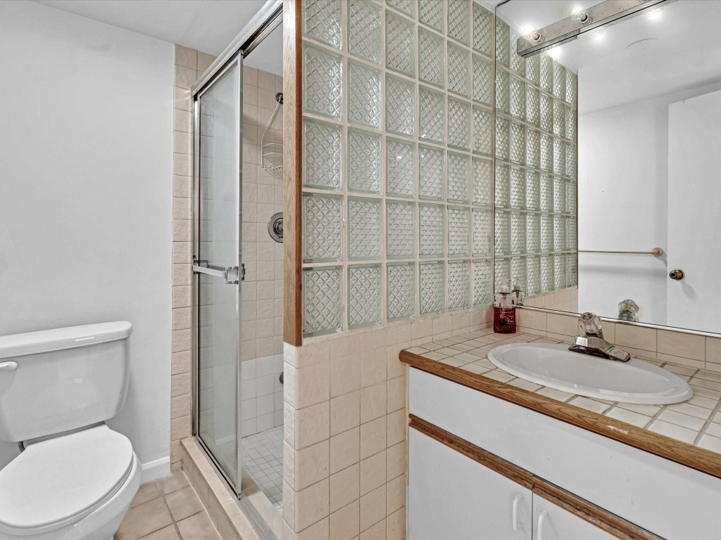 Rio Espana Condominium - Residential