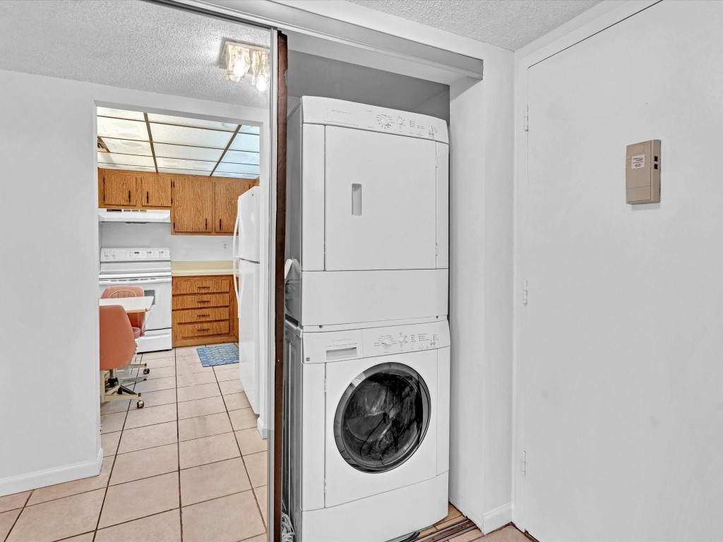 Rio Espana Condominium - Residential