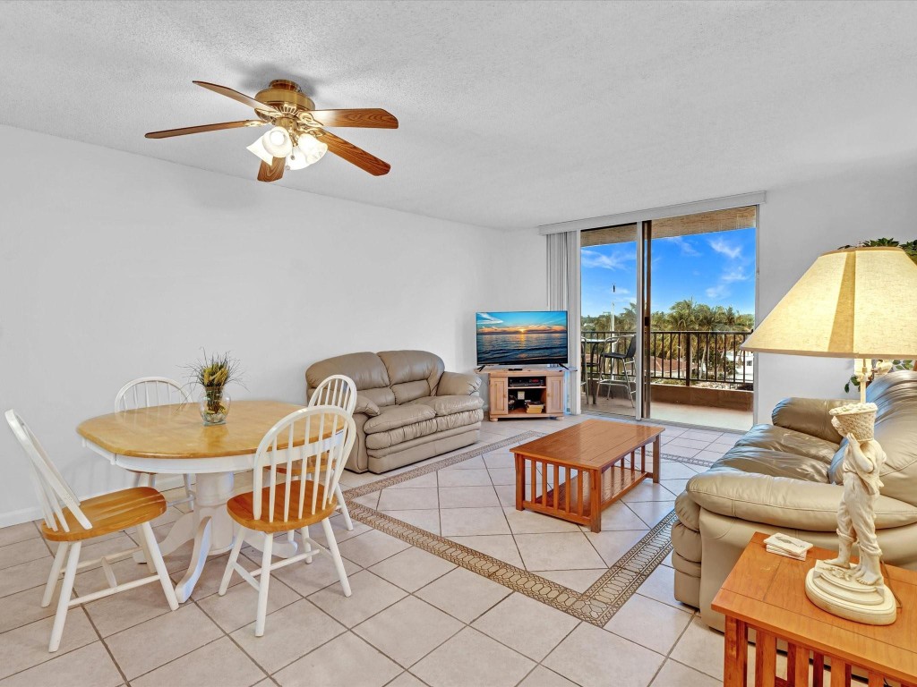 Rio Espana Condominium - Residential