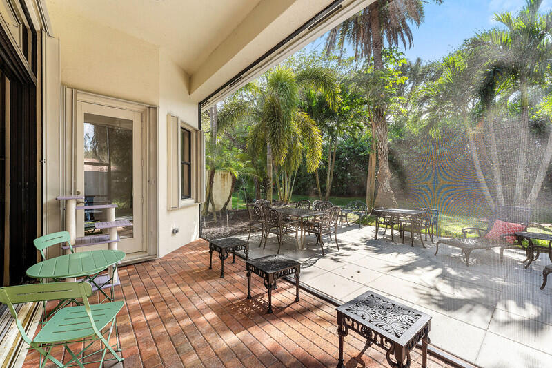 FOUR SEASONS - Residential