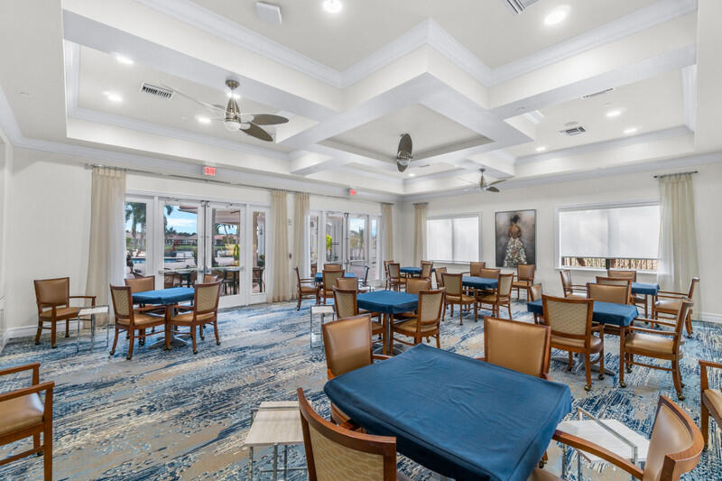FOUR SEASONS - Residential