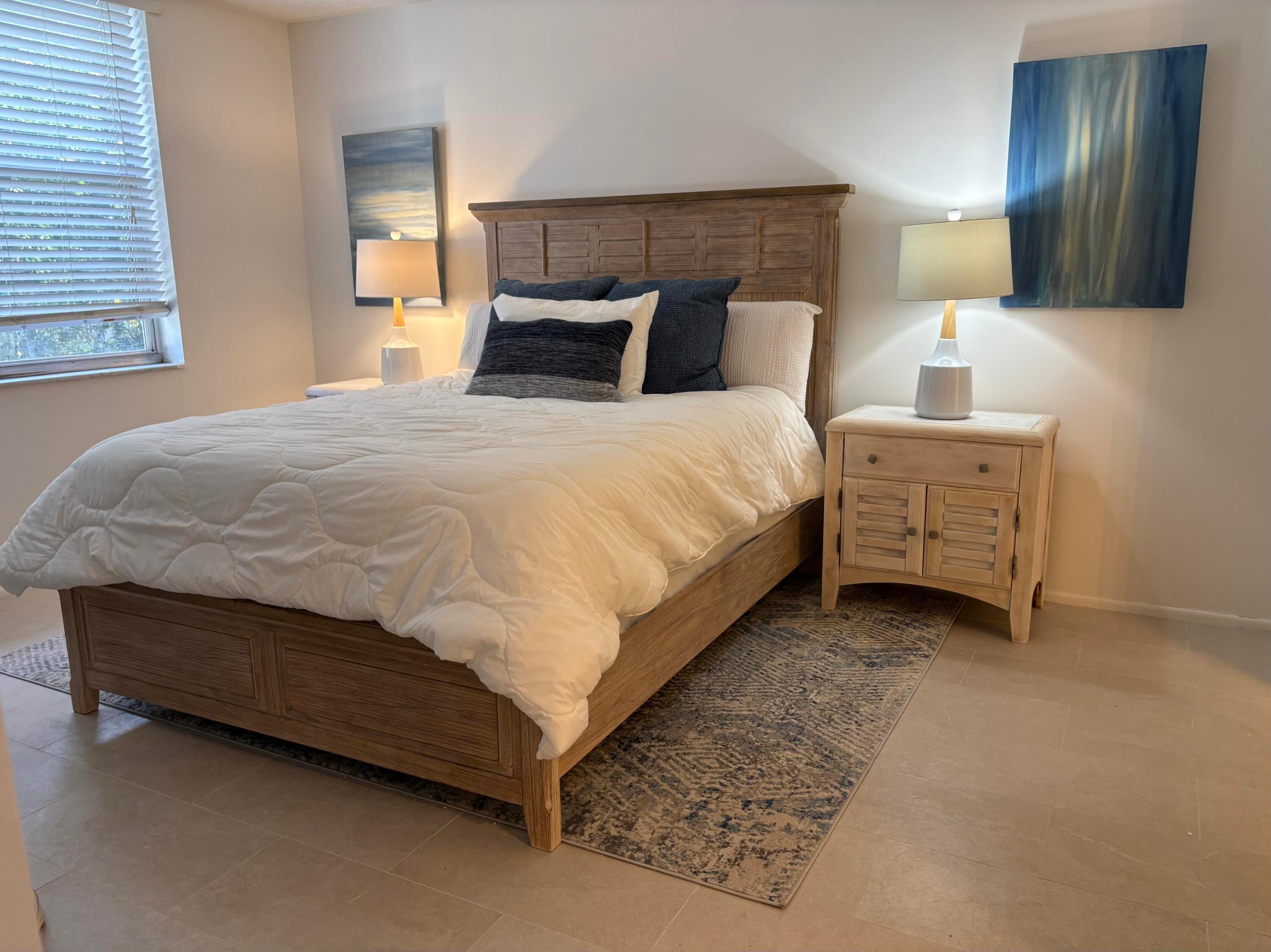 CYPRESS CHASE CONDO NO 7 - Residential