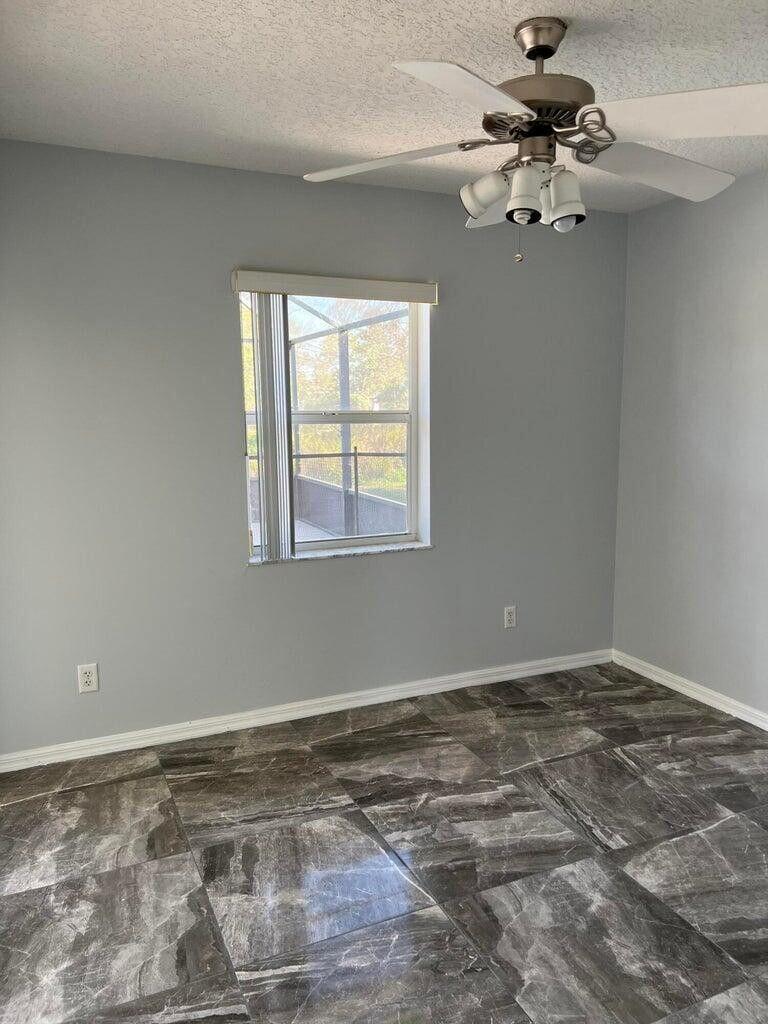 PORT ST LUCIE SECTION 3 - Residential Lease