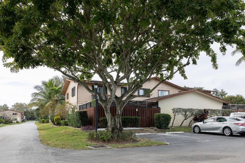 Photo of 4307 S Landar Drive #4307, Lake Worth, FL 33463 (MLS # R11156282)