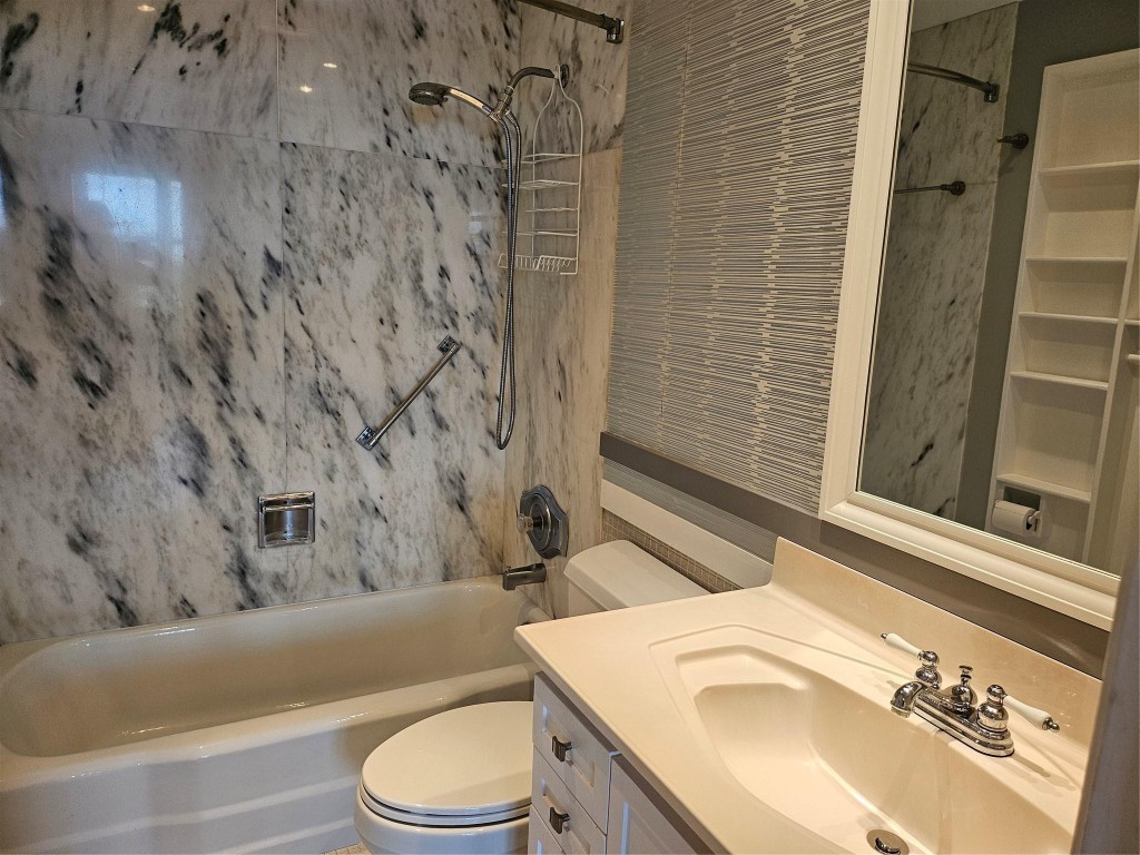 CORAL RIDGE TOWER - Residential