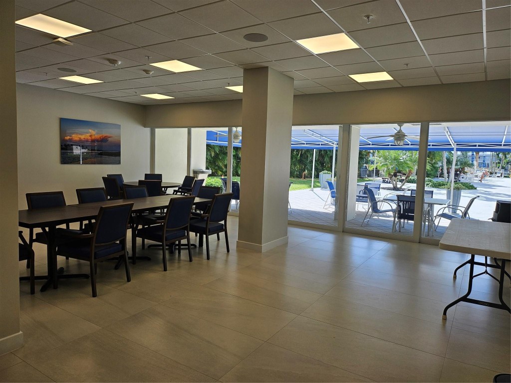 CORAL RIDGE TOWER - Residential