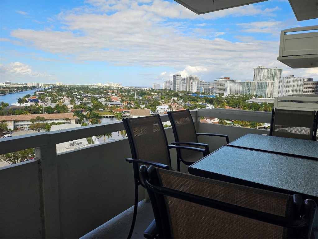 CORAL RIDGE TOWER - Residential