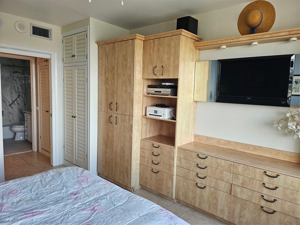 CORAL RIDGE TOWER - Residential