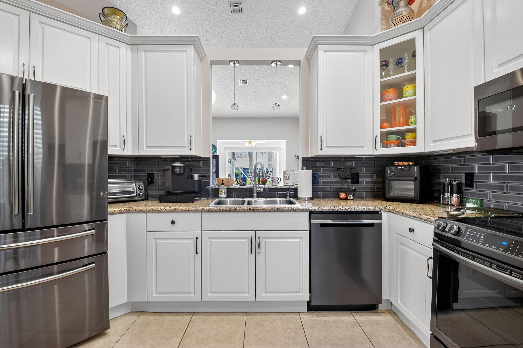 FLORAL LAKES PH 3 AND 4 - Residential