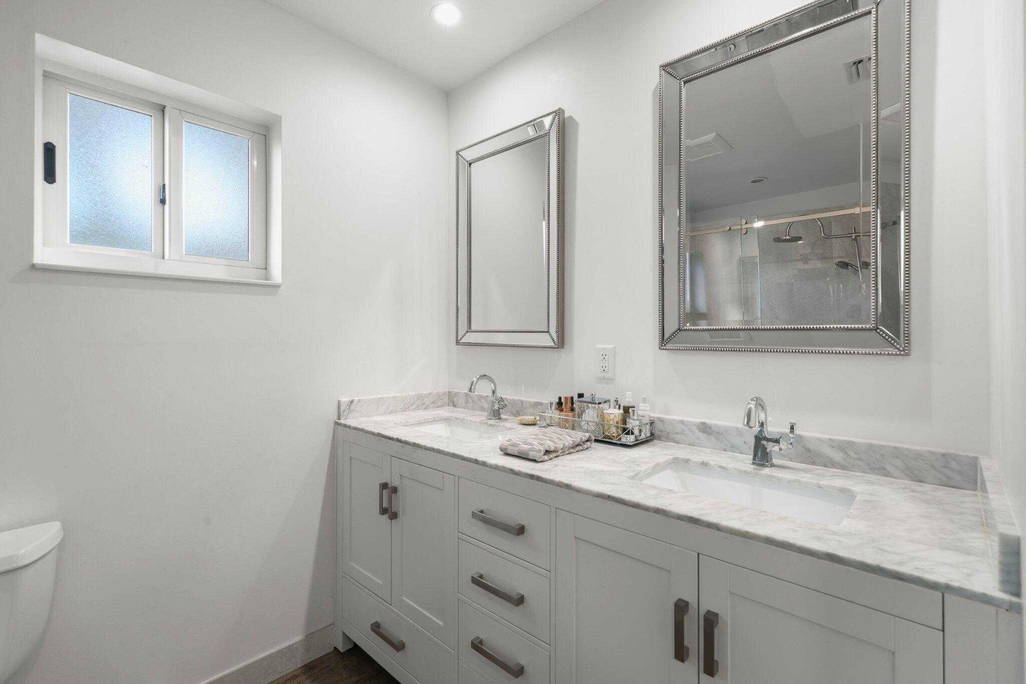 VENETIAN ISLES 3RD SEC - Residential