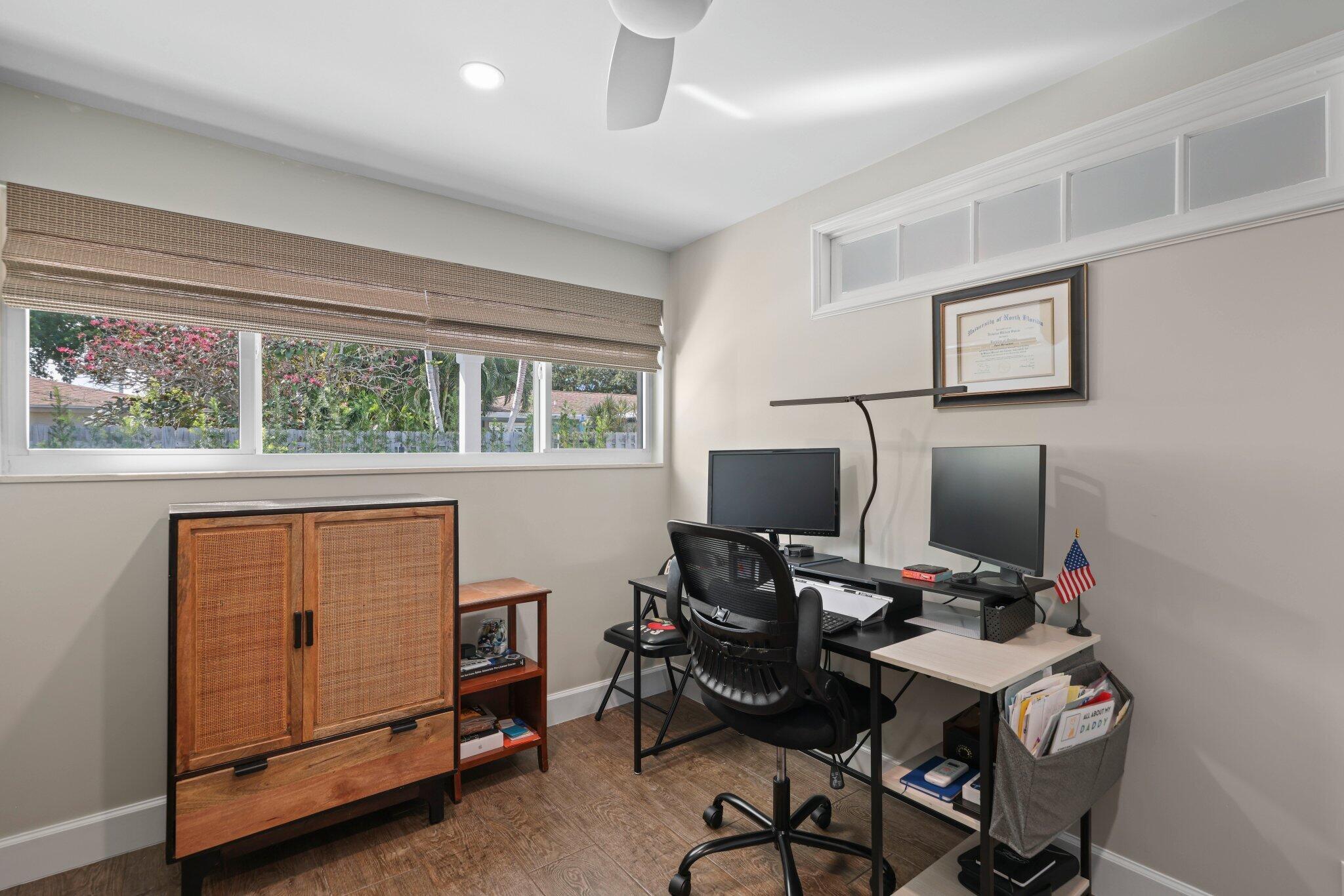 VENETIAN ISLES 3RD SEC - Residential