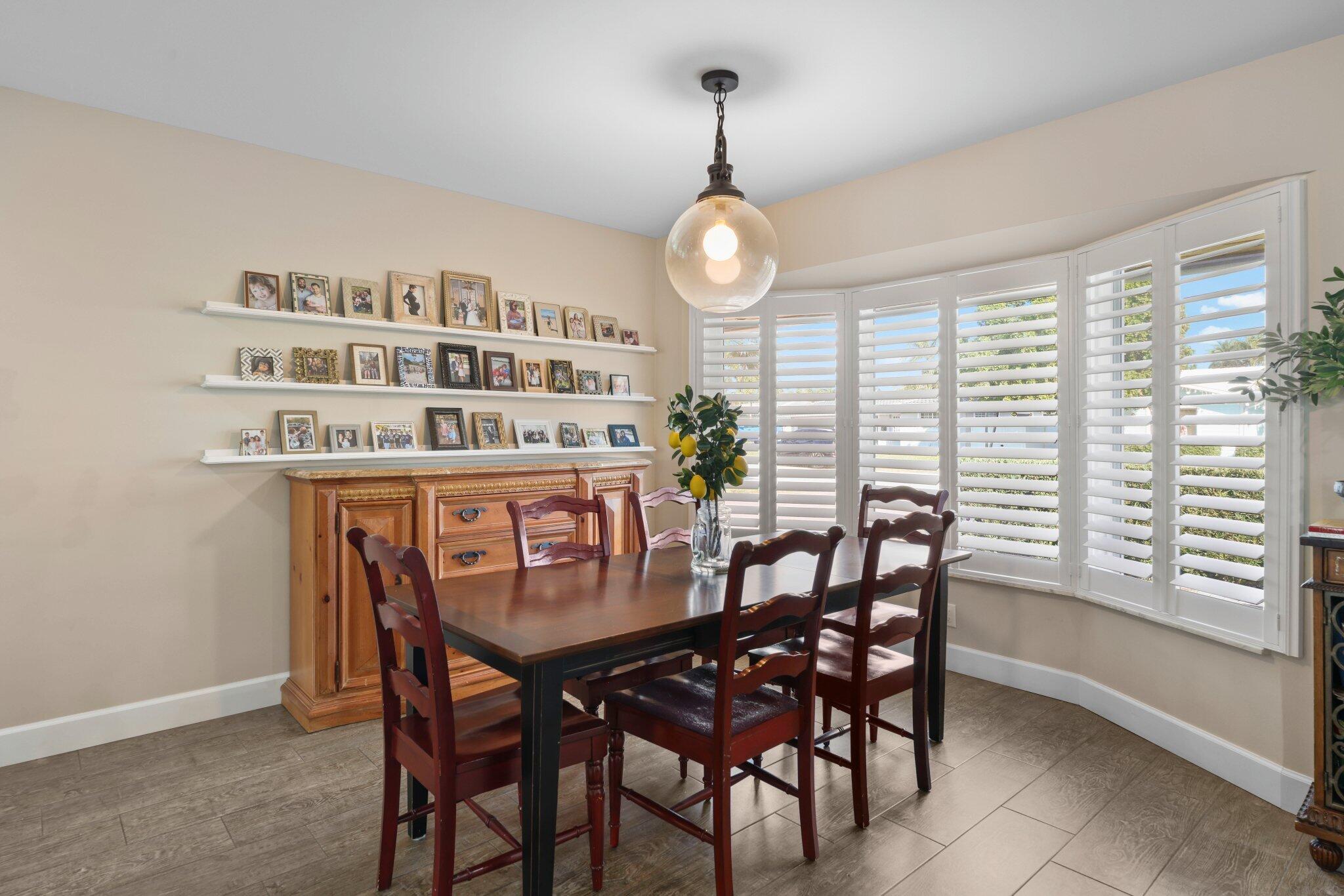 VENETIAN ISLES 3RD SEC - Residential