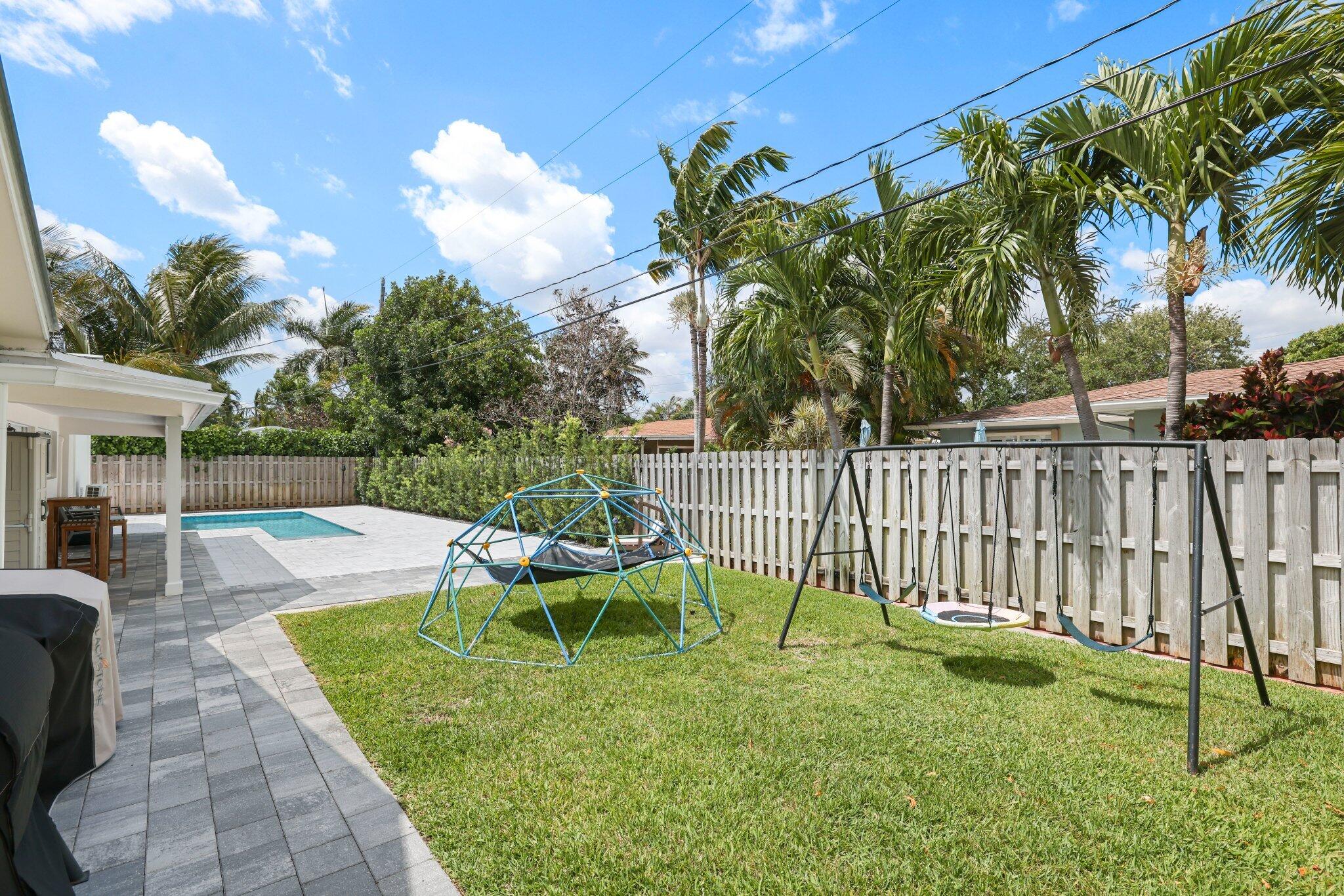 VENETIAN ISLES 3RD SEC - Residential