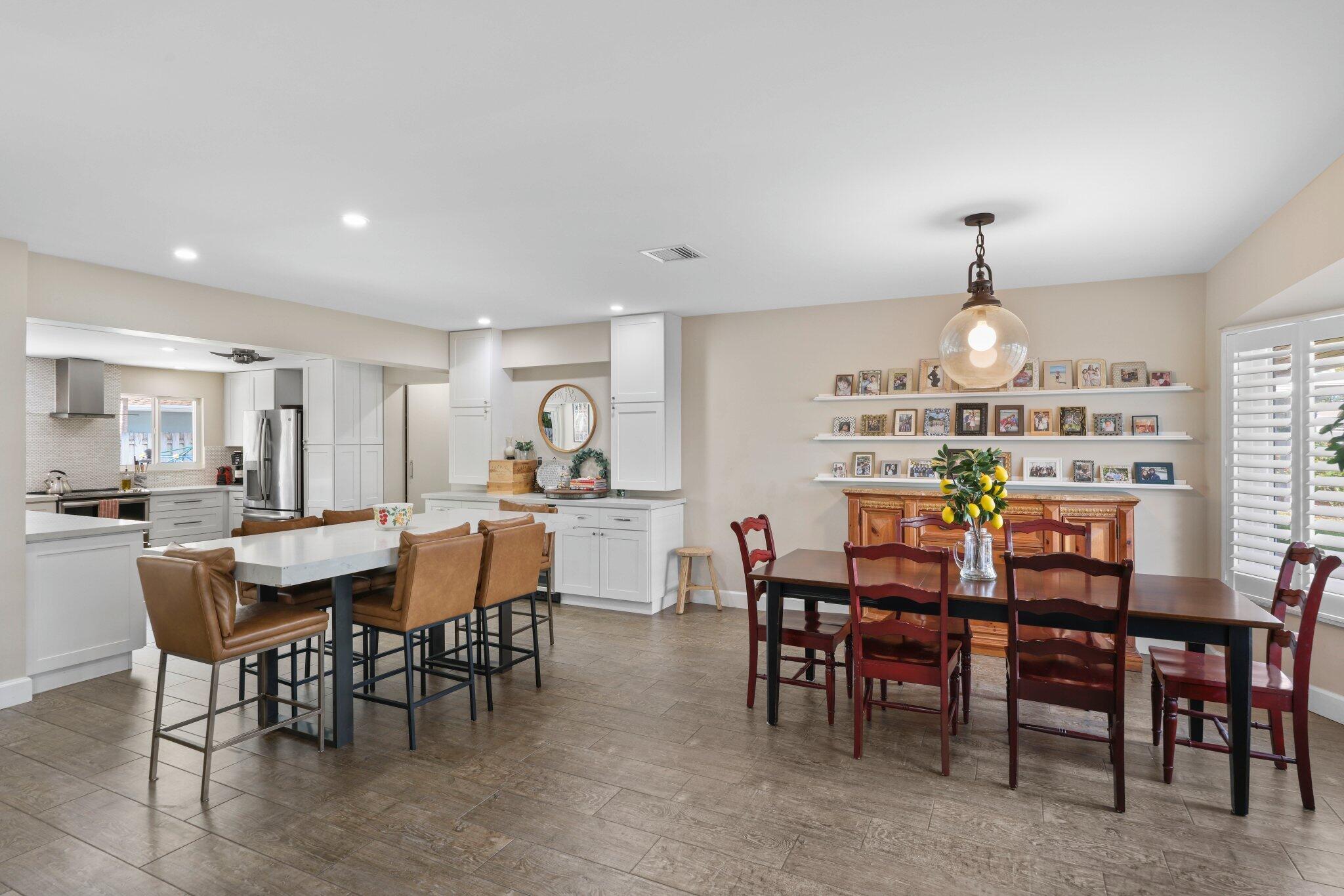 VENETIAN ISLES 3RD SEC - Residential