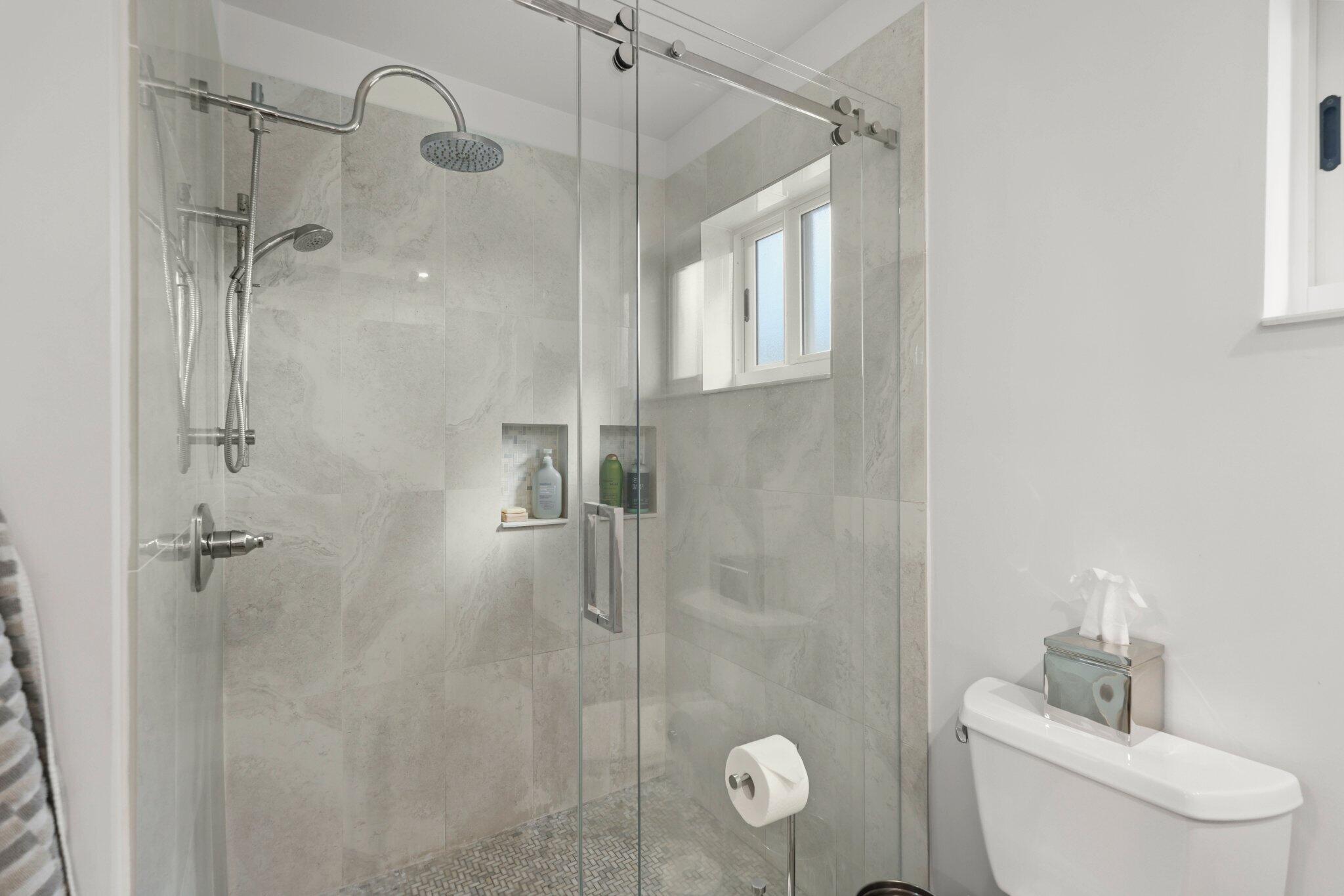 VENETIAN ISLES 3RD SEC - Residential