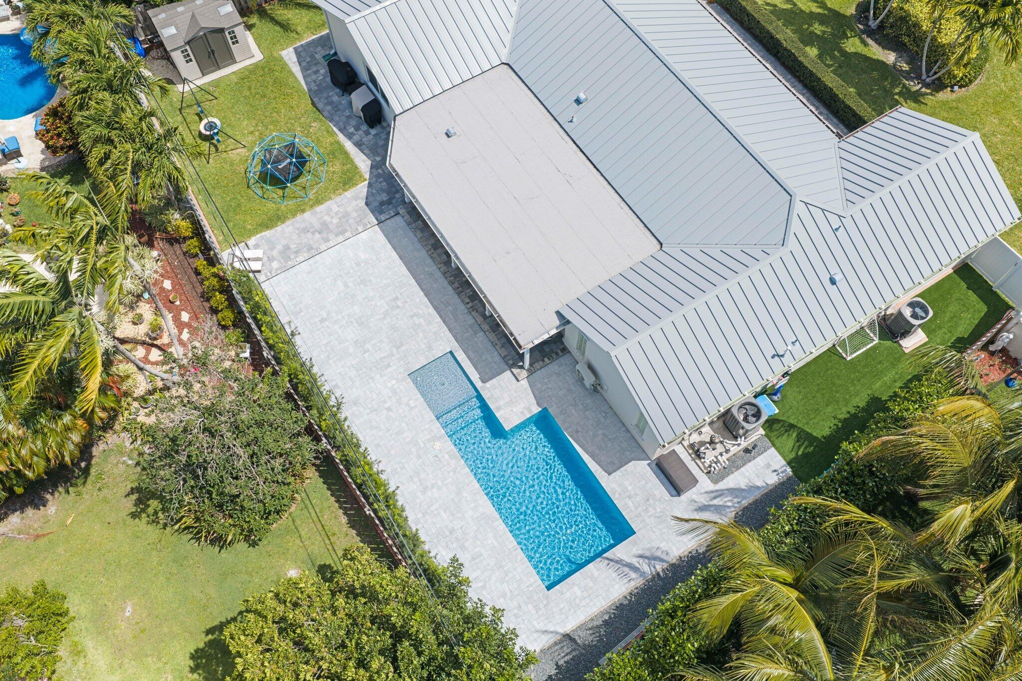 VENETIAN ISLES 3RD SEC - Residential
