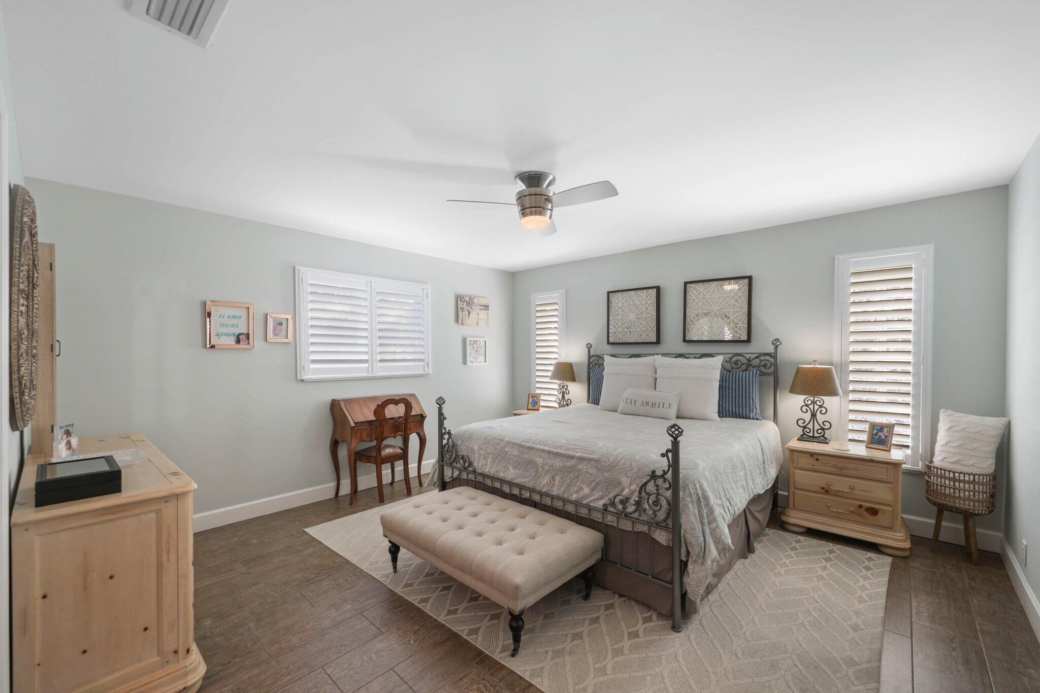 VENETIAN ISLES 3RD SEC - Residential