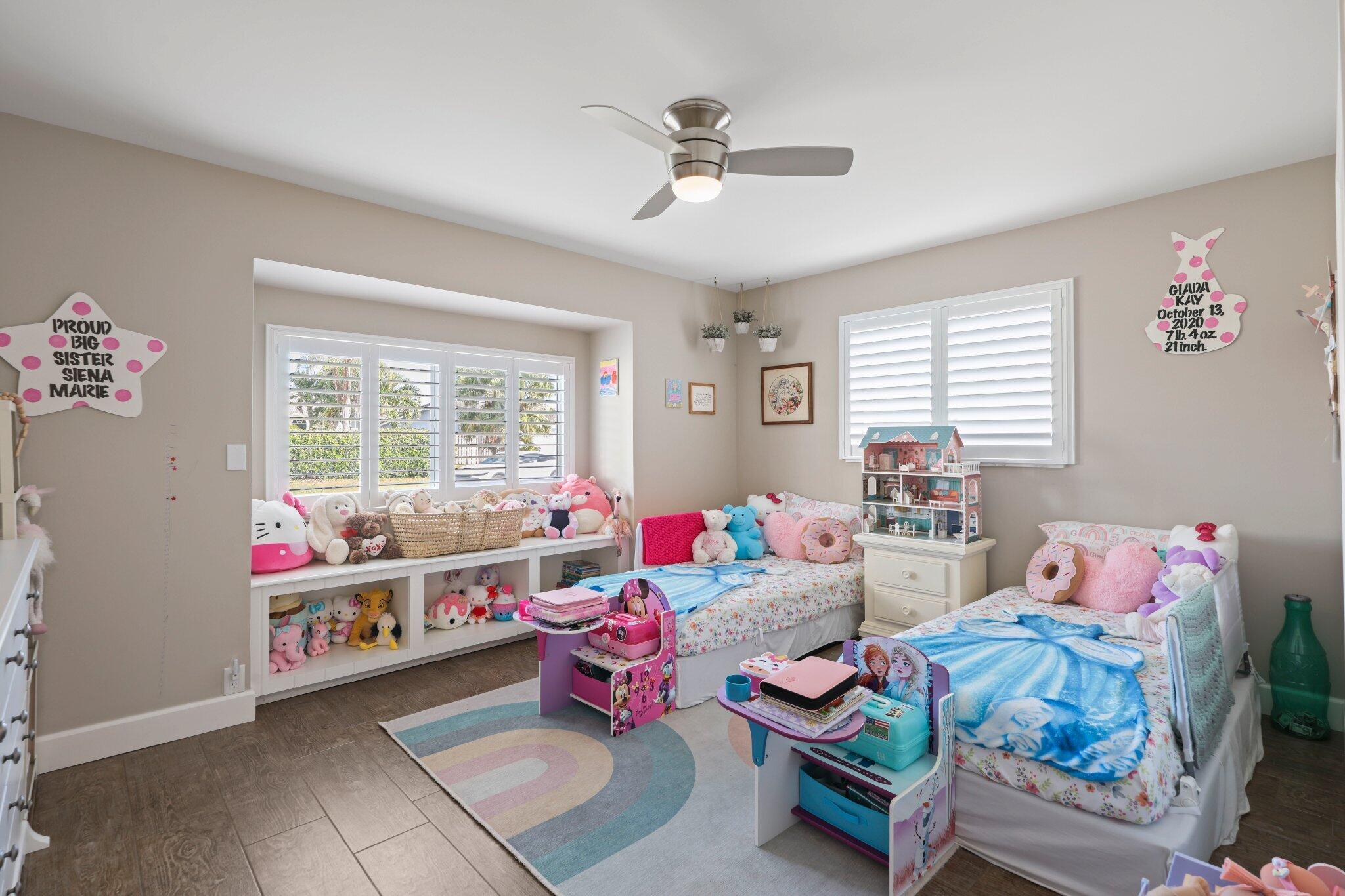 VENETIAN ISLES 3RD SEC - Residential