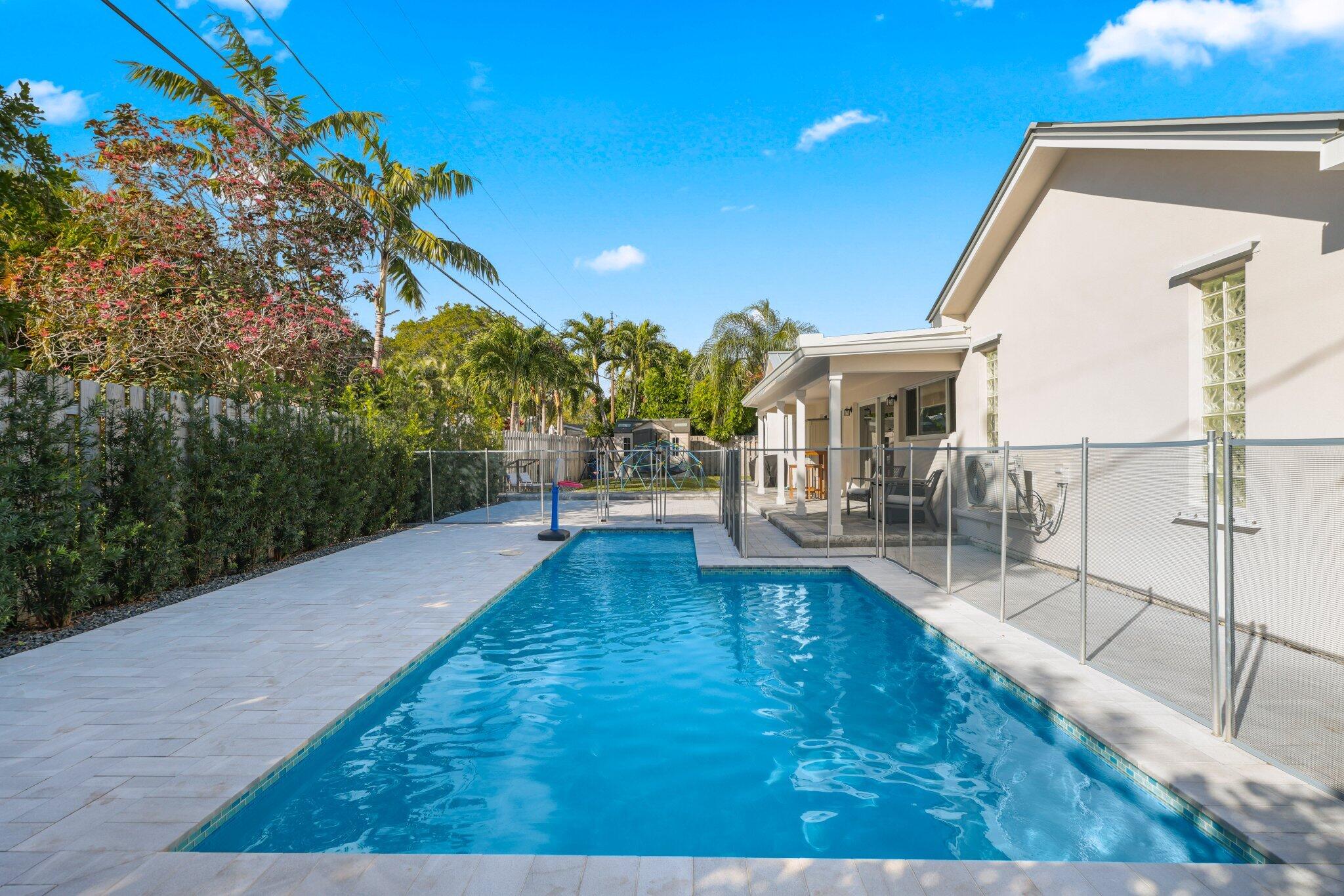 VENETIAN ISLES 3RD SEC - Residential