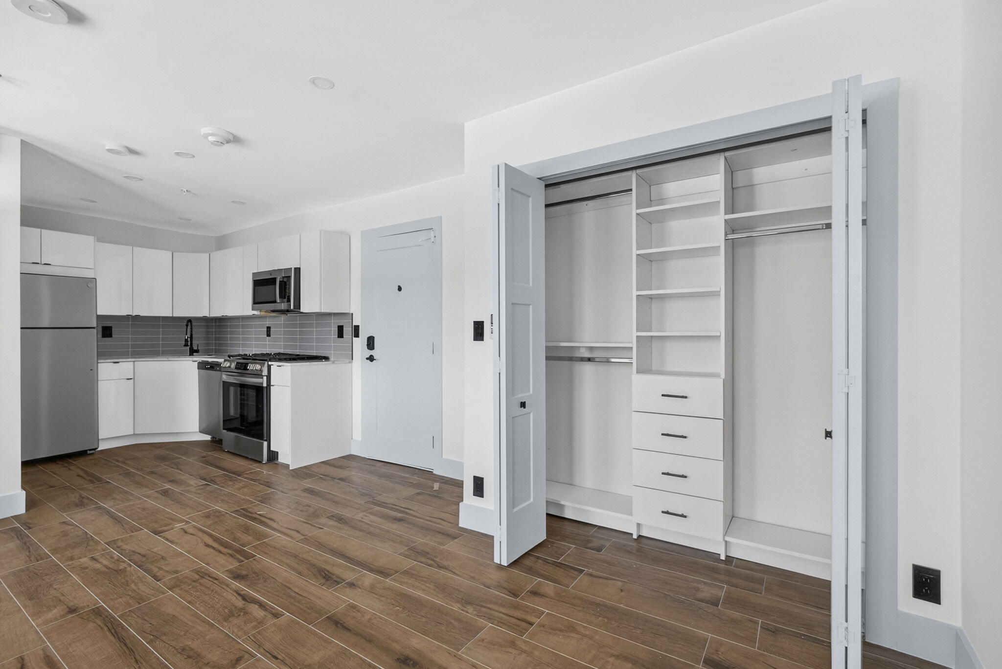 BETHESDA PARK - Residential Lease