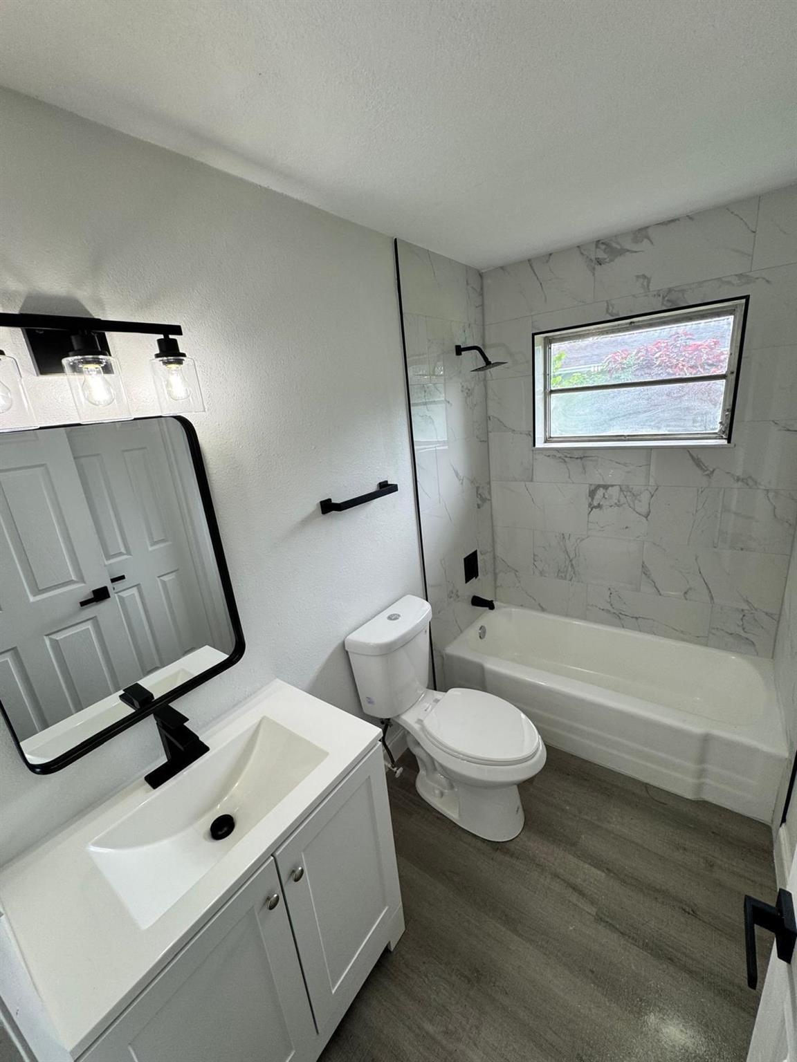 CARLL HEIGHTS - Residential