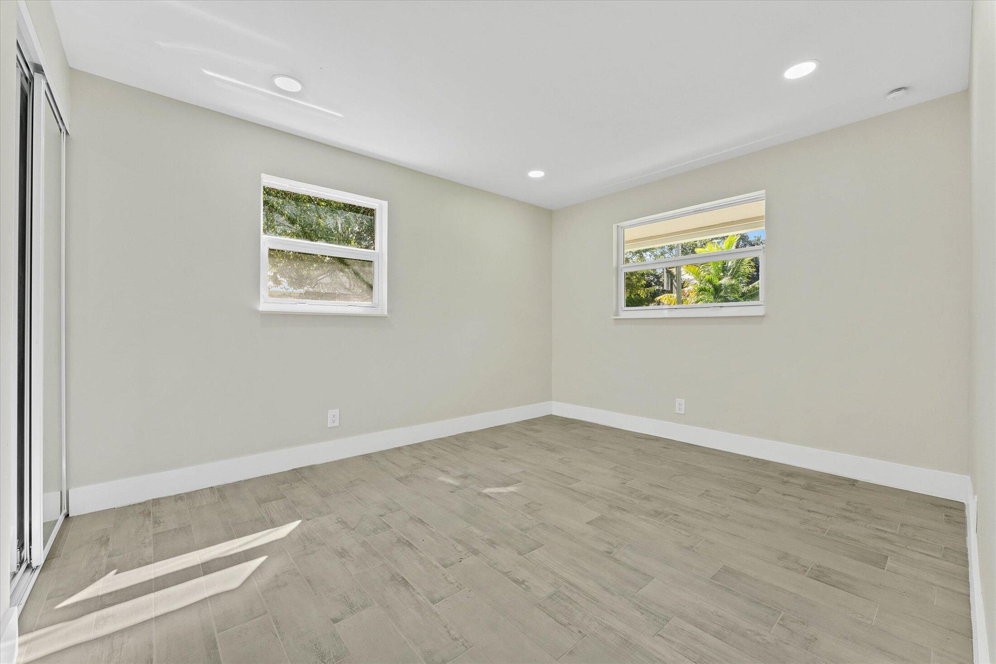 SQUARE LAKE SCHOOL - Residential