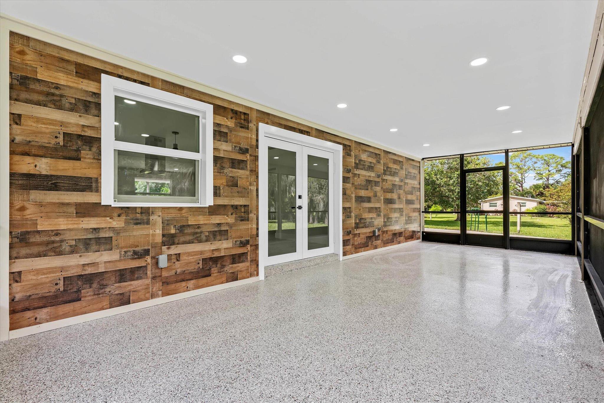 SQUARE LAKE SCHOOL - Residential