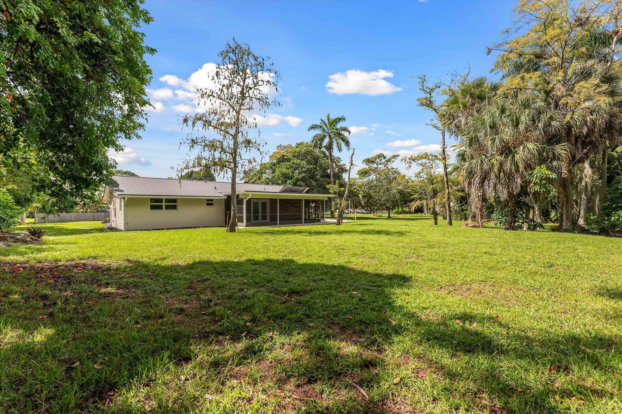 SQUARE LAKE SCHOOL - Residential