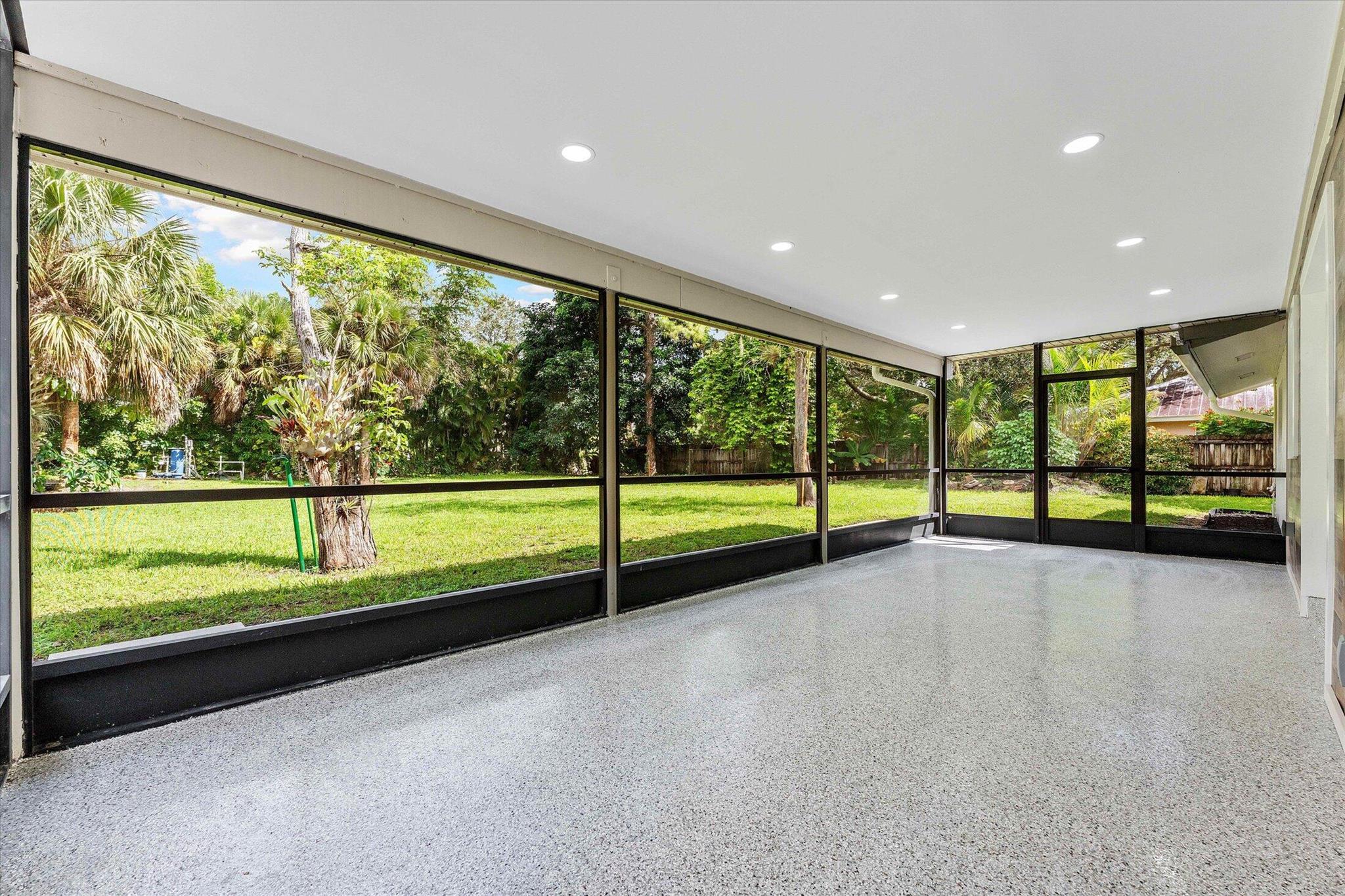 SQUARE LAKE SCHOOL - Residential