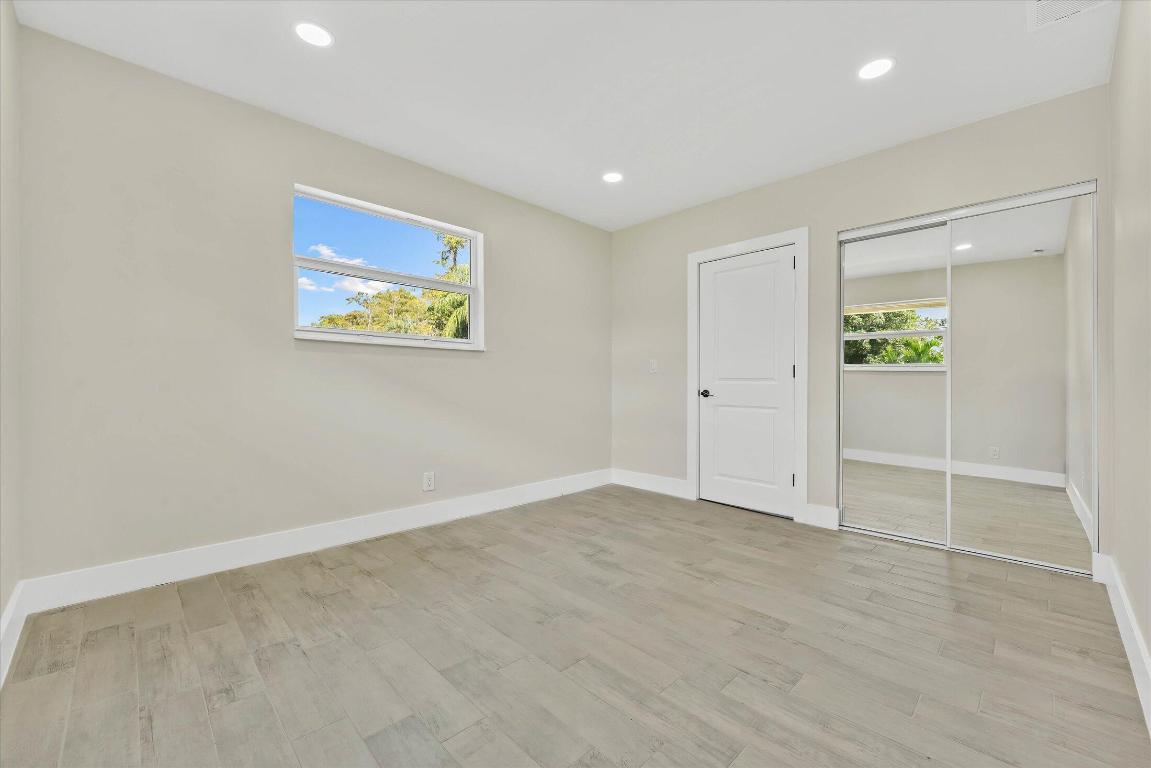 SQUARE LAKE SCHOOL - Residential