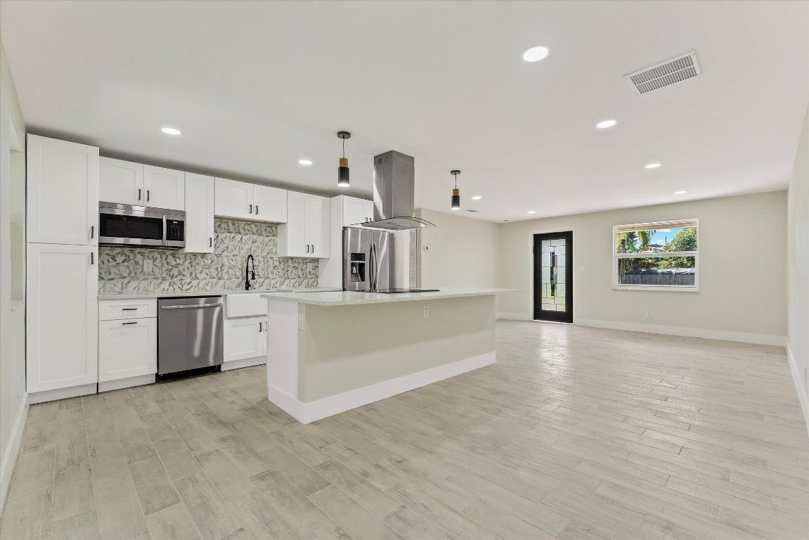 SQUARE LAKE SCHOOL - Residential