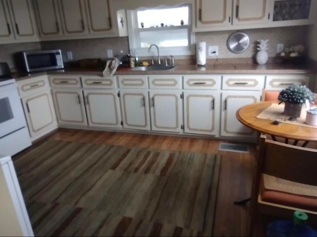 RESUBDIVISION OF 9/10-37-41 - Residential