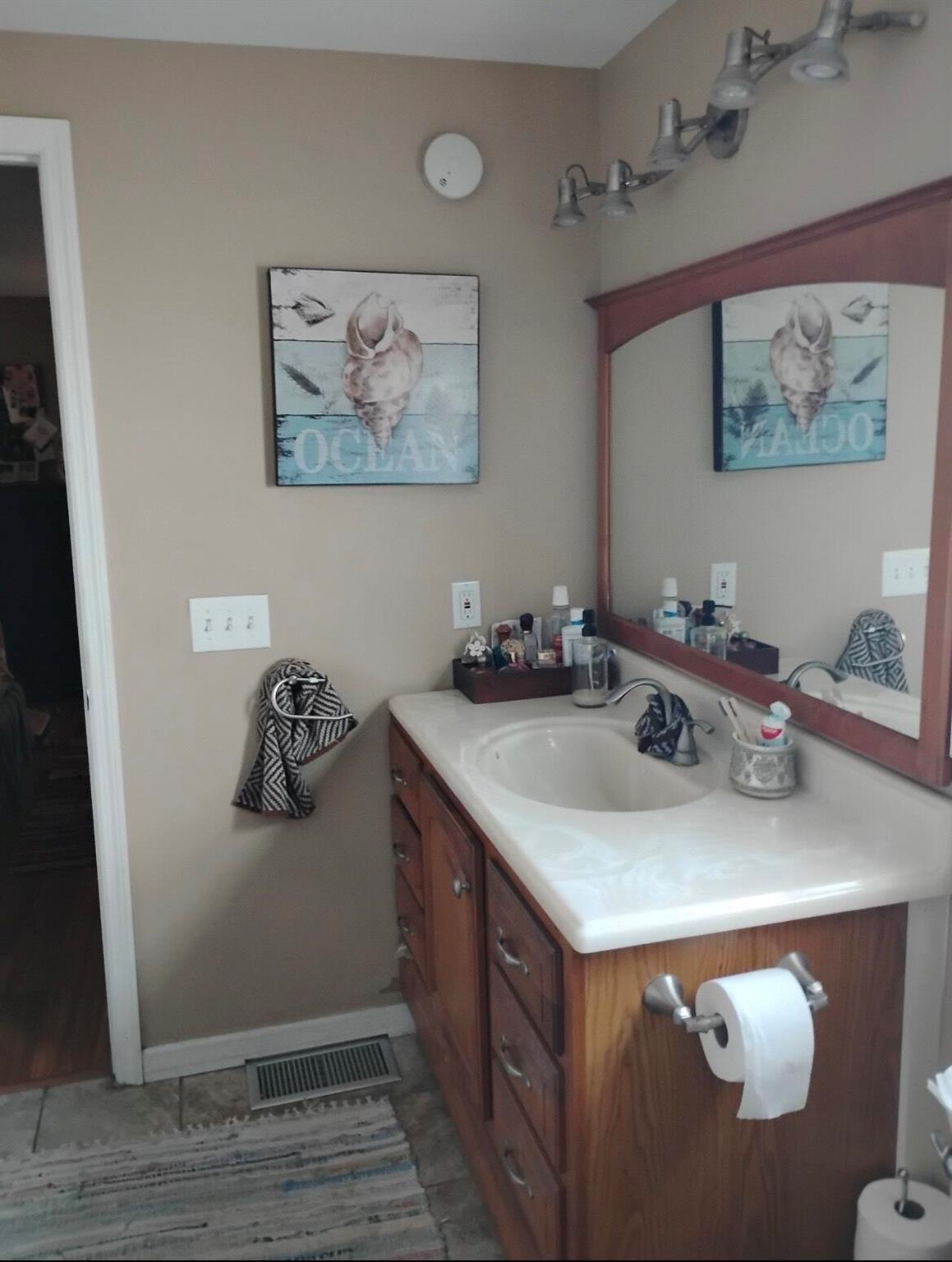 RESUBDIVISION OF 9/10-37- - Residential