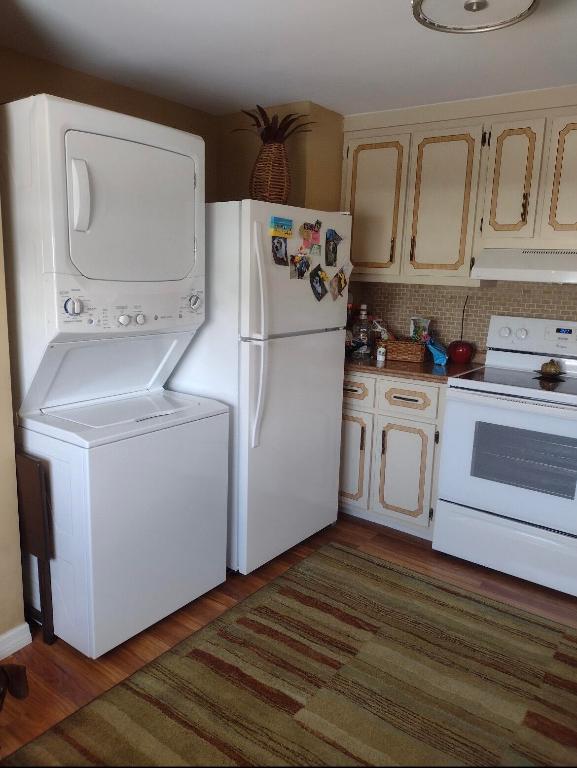 RESUBDIVISION OF 9/10-37-41 - Residential