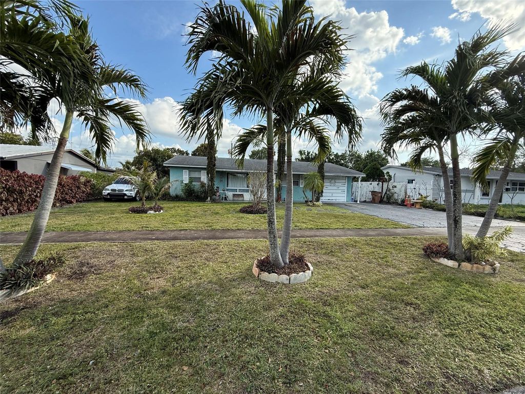 Photo of 640 NW 38th Court, Deerfield Beach, FL 33064 (MLS # F10490535)
