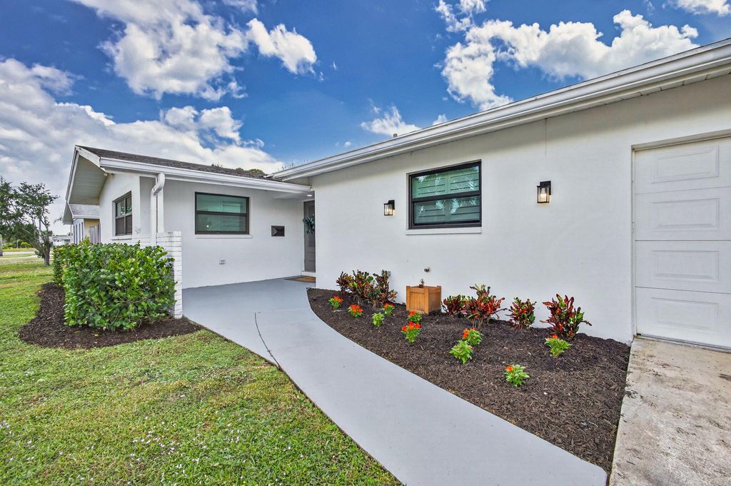 Photo of 4368 Fuschia Circle N, Palm Beach Gardens, FL 33410 (MLS # R11143004)