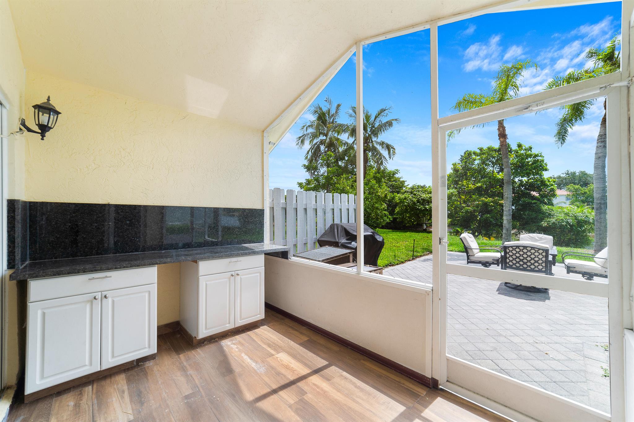 HOLIDAY SPRINGS EAST - Residential