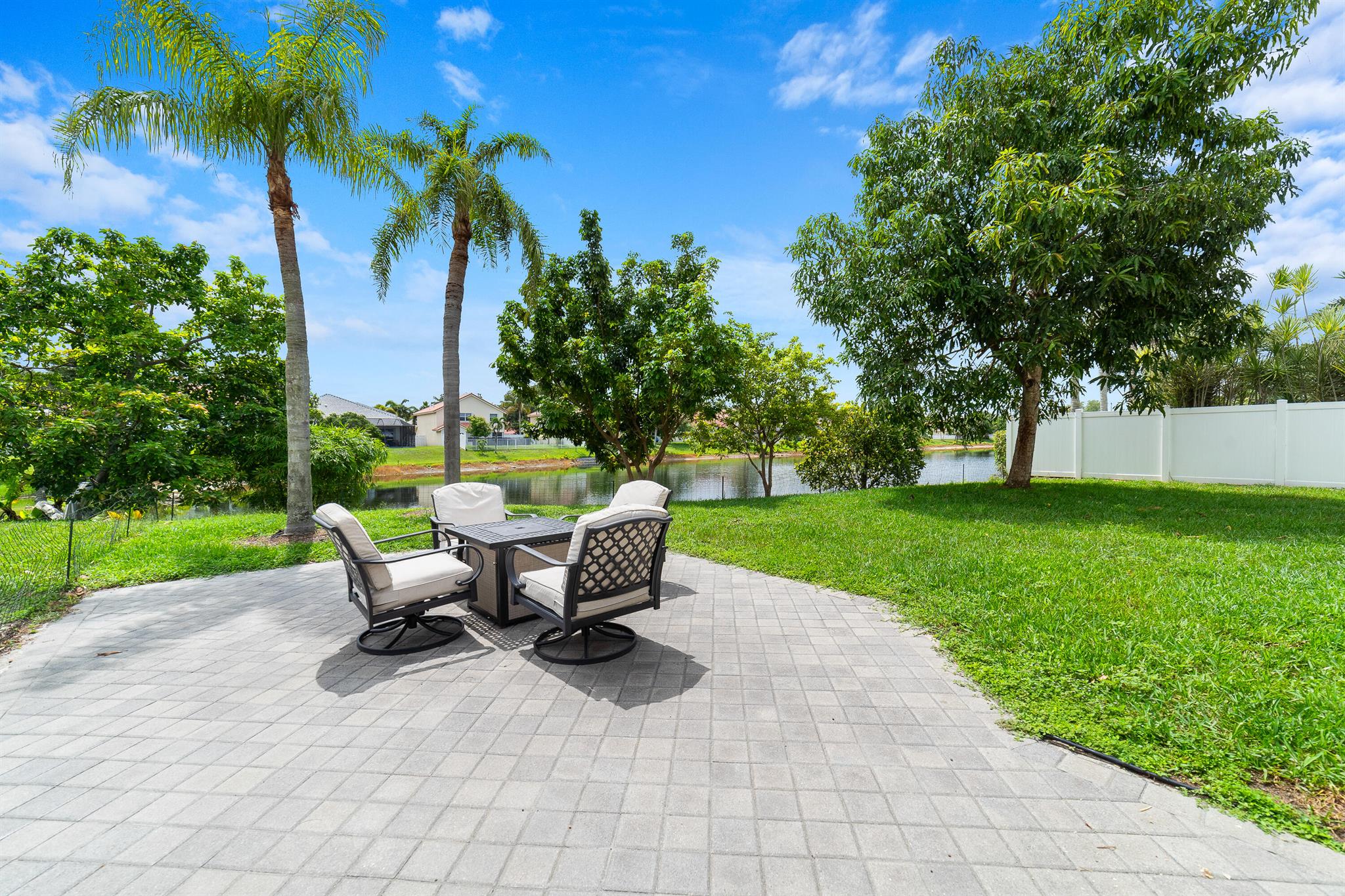 HOLIDAY SPRINGS EAST - Residential
