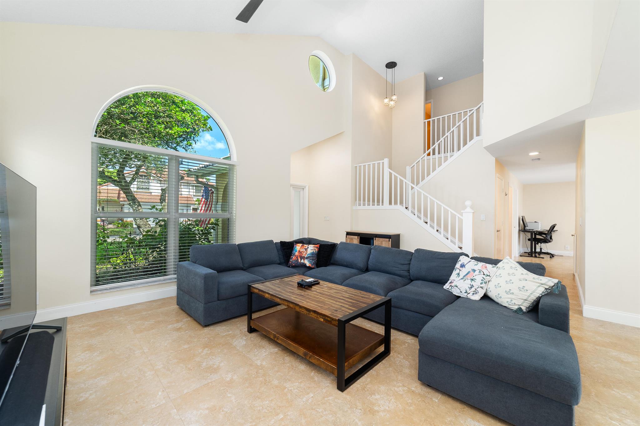 2890 NW 69th Avenue