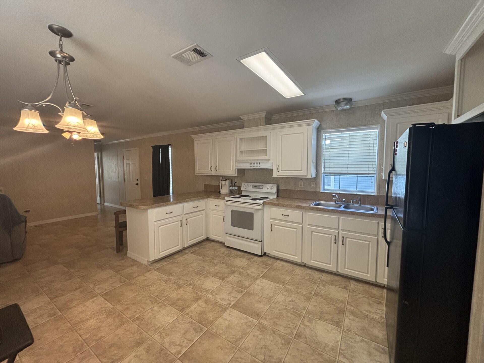 EVERGLADES LAKES - Residential