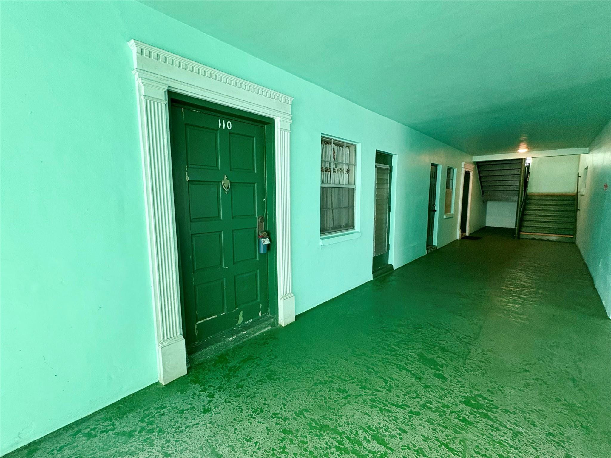 EMERALD CONDO - Residential